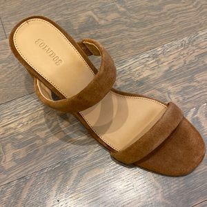 Brown suede Soludos sandals. Never worn, brand new!